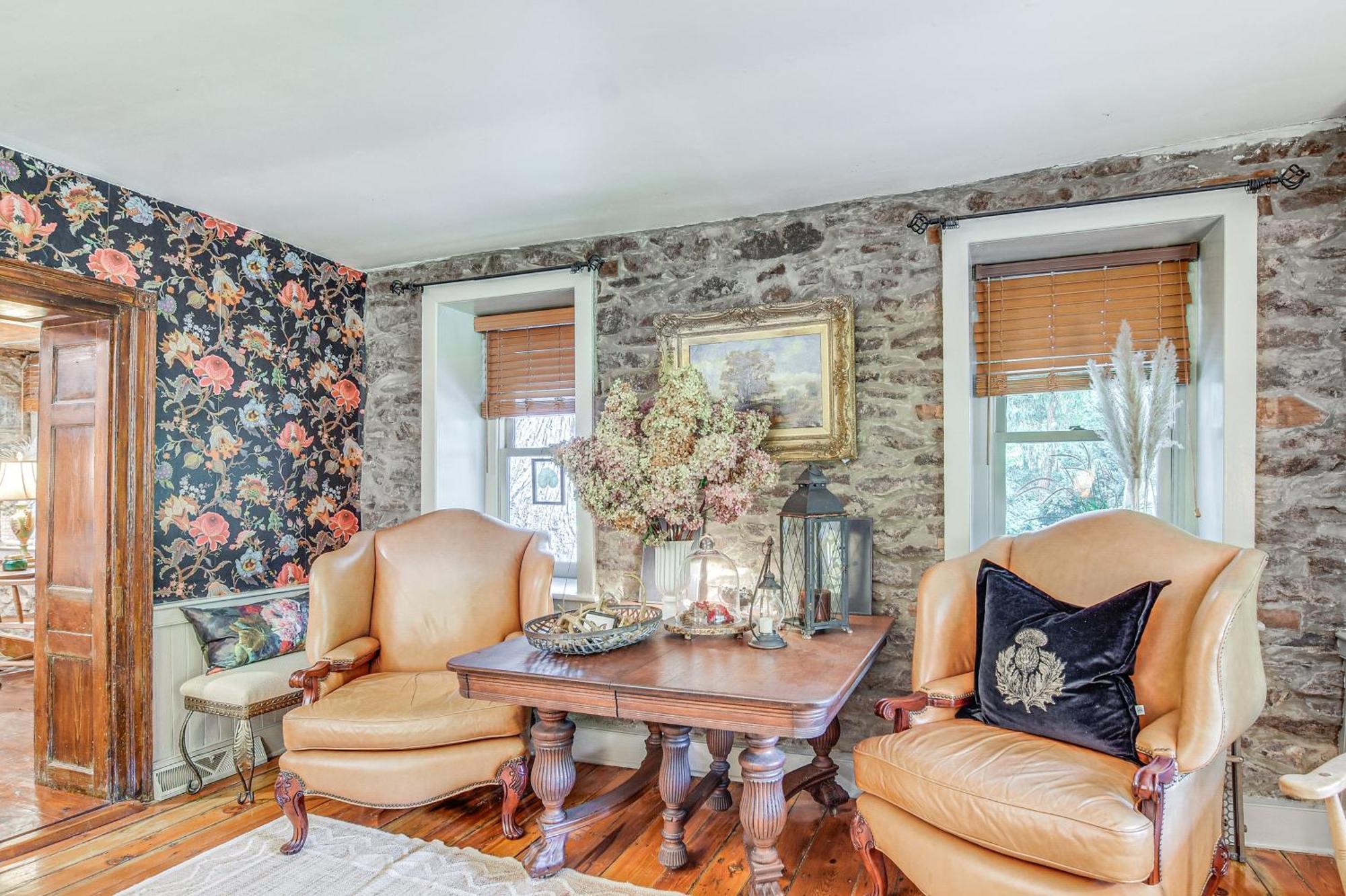 Holiday home Enchanting Stone Cottage, Steps To Delaware Canal *