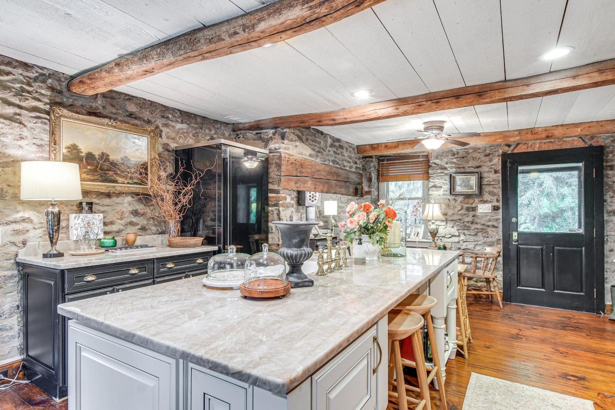 Holiday home Enchanting Stone Cottage, Steps To Delaware Canal *