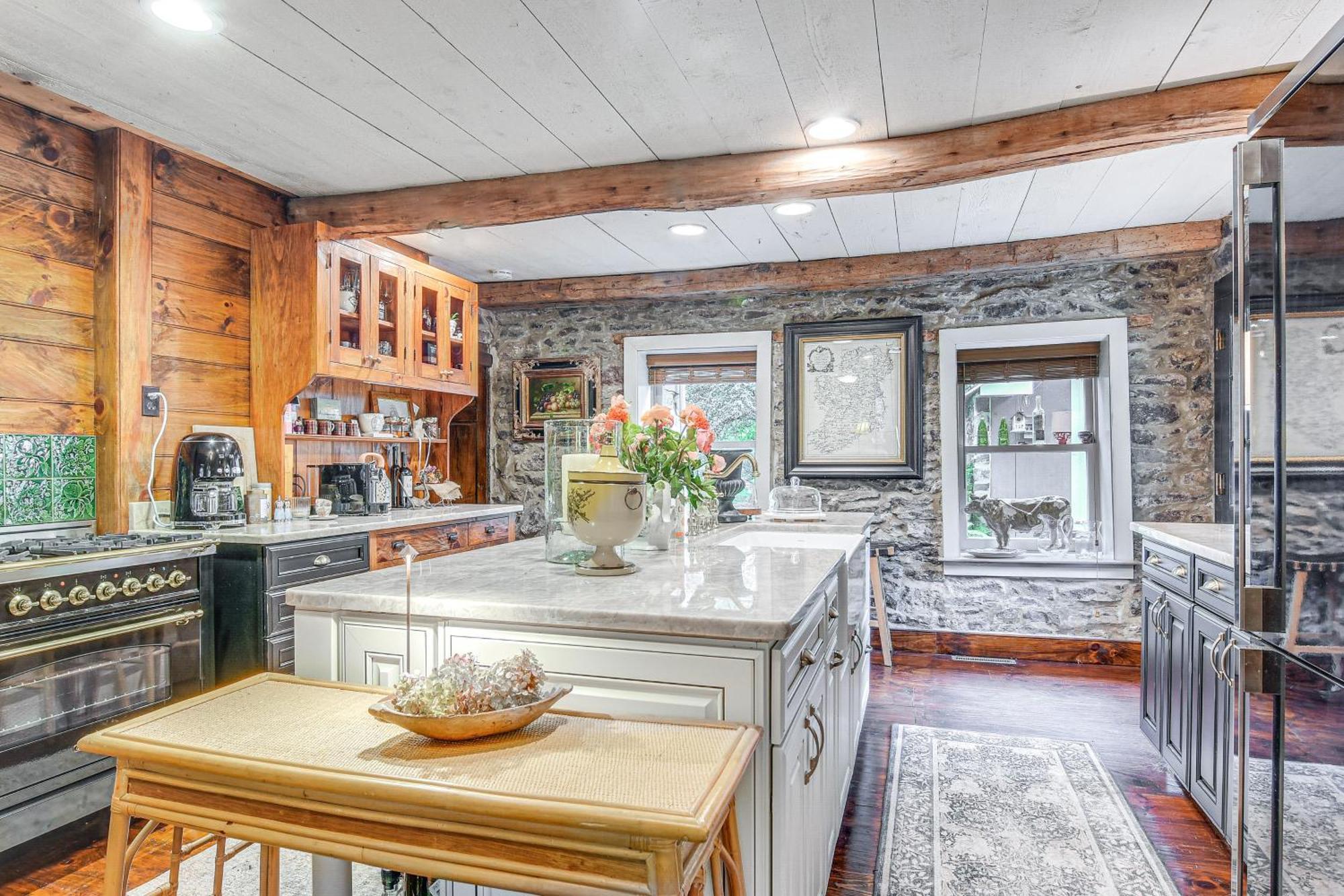 Holiday home Enchanting Stone Cottage, Steps To Delaware Canal